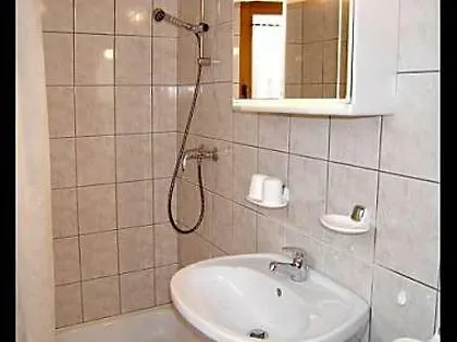Apartman Stjepan- 10 M From Beach Vir
